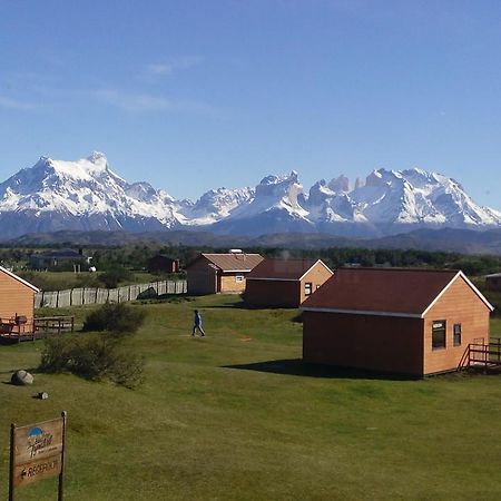 Cabanas Lago Tyndall Torres del Paine National Park Exterior photo