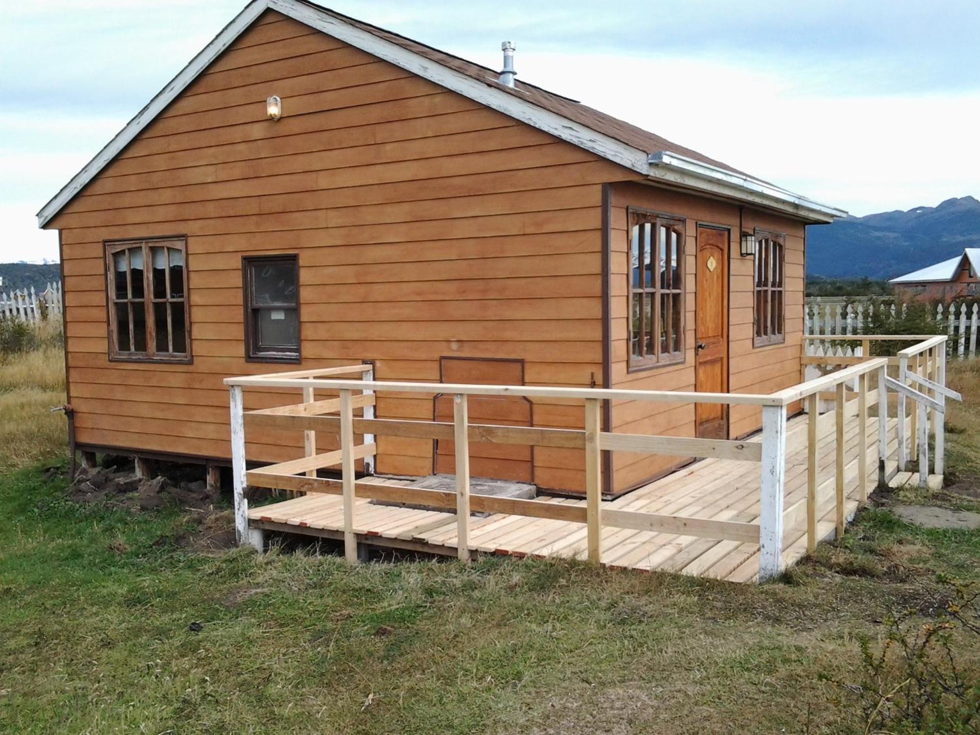Cabanas Lago Tyndall Torres del Paine National Park Exterior photo