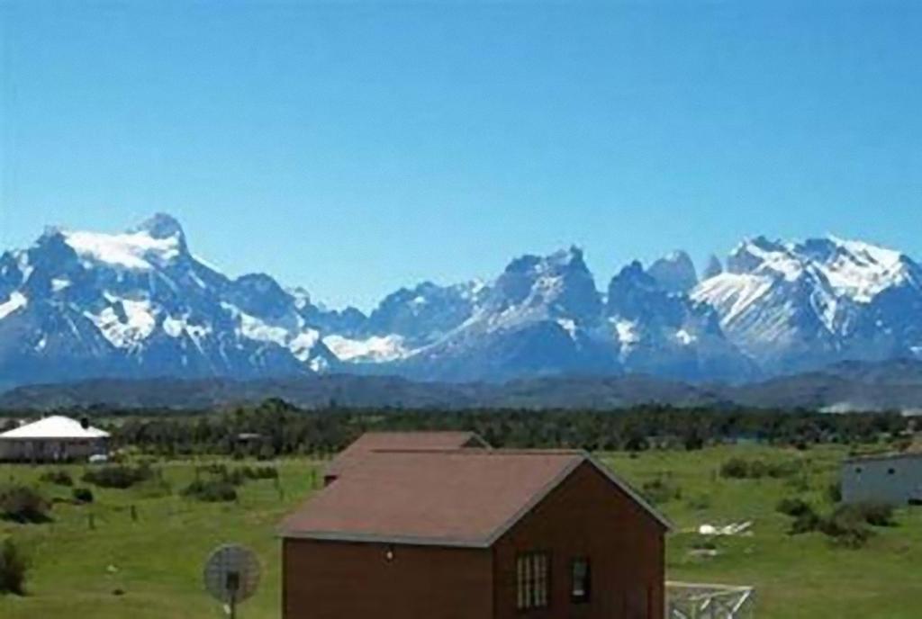 Cabanas Lago Tyndall Torres del Paine National Park Exterior photo