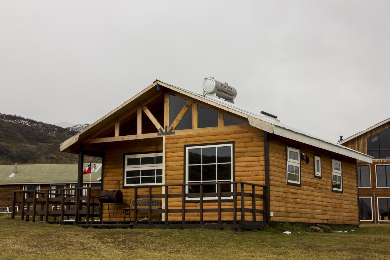 Cabanas Lago Tyndall Torres del Paine National Park Exterior photo